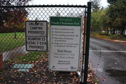 Park rules at one of the entrances – park hours: park opens at 7 am – park closes at dusk